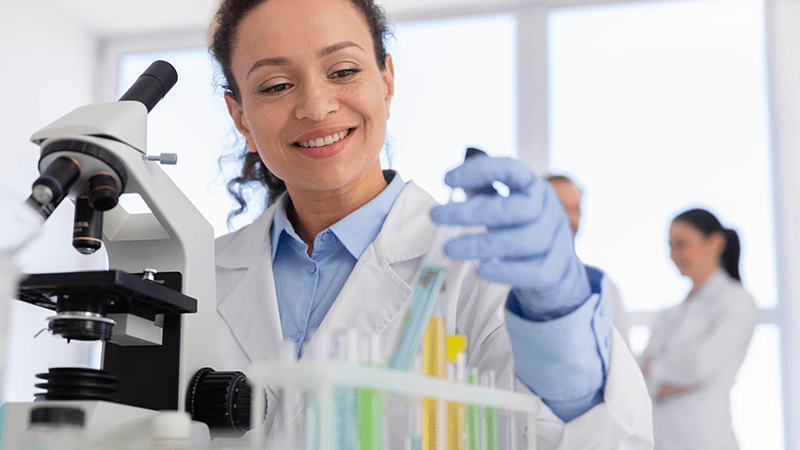 Minciencias apoyará los proyectos de 60 científicas colombianas