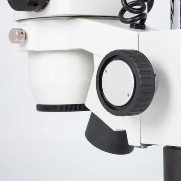 ESTÉREO MICROSCOPIO DE ZOOM - MOTIC - SMZ-143 N2GG